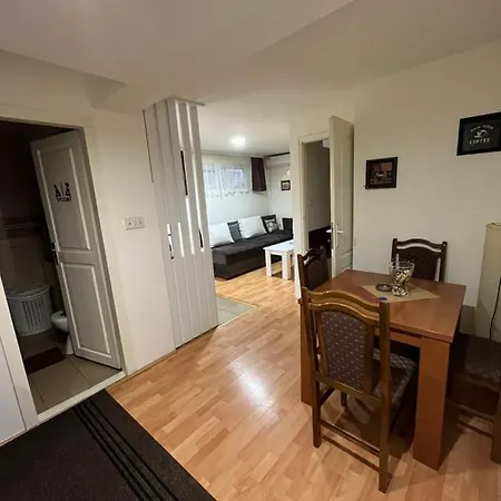 Carapan Apartment